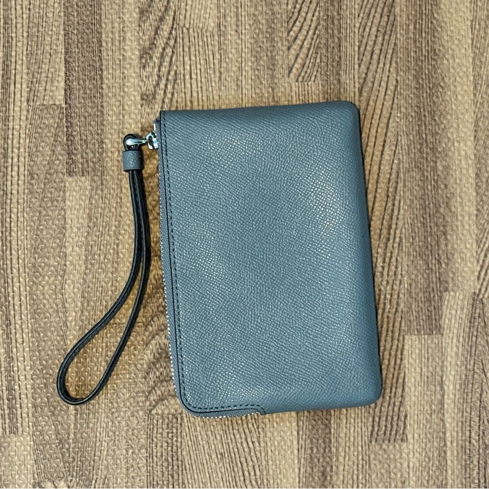 Coach Gray Leather Wristlet - NWT - Picture 3 of 5
